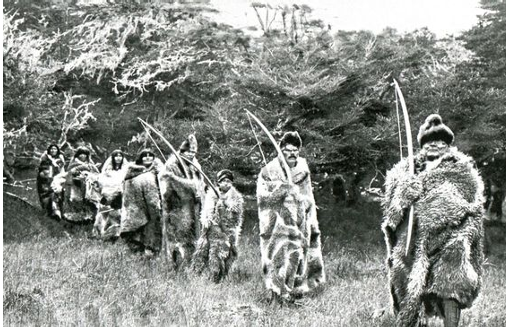 « Où sont les femmes qui chantaient; enfants de la lune et du soleil? »(2). Mythologie et cosmogonie Selk&rsquo;nam